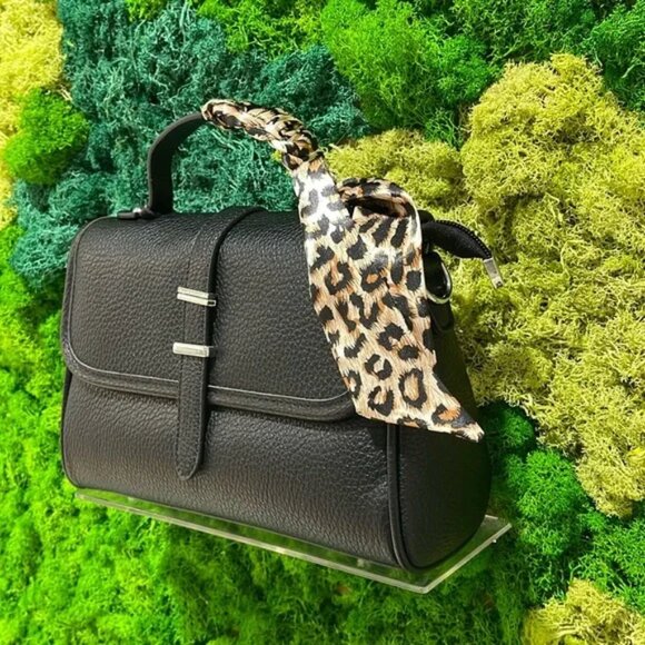 BHeveryday The Francis Handbag - Picture 3 of 7